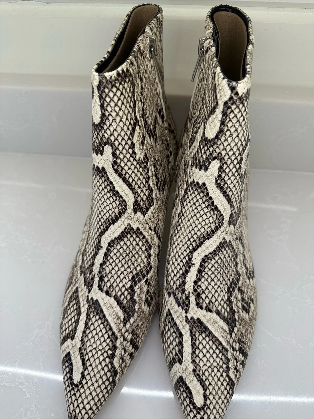 NWT-NIB|| Marc Fisher Itzia Snake-Print Ankle Boot. Size: 9.5M Women’s